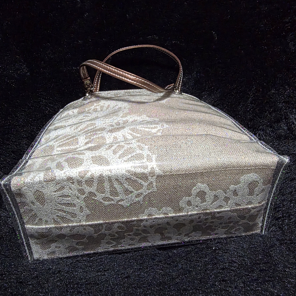 Elegant Silver Tote Bag - Picture 6 of 10